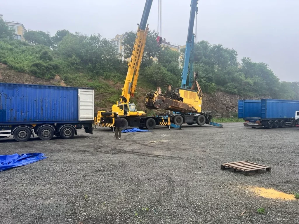 Перевозка бульдозера Komatsu D65E-12 из Владивостока в Иркутск
